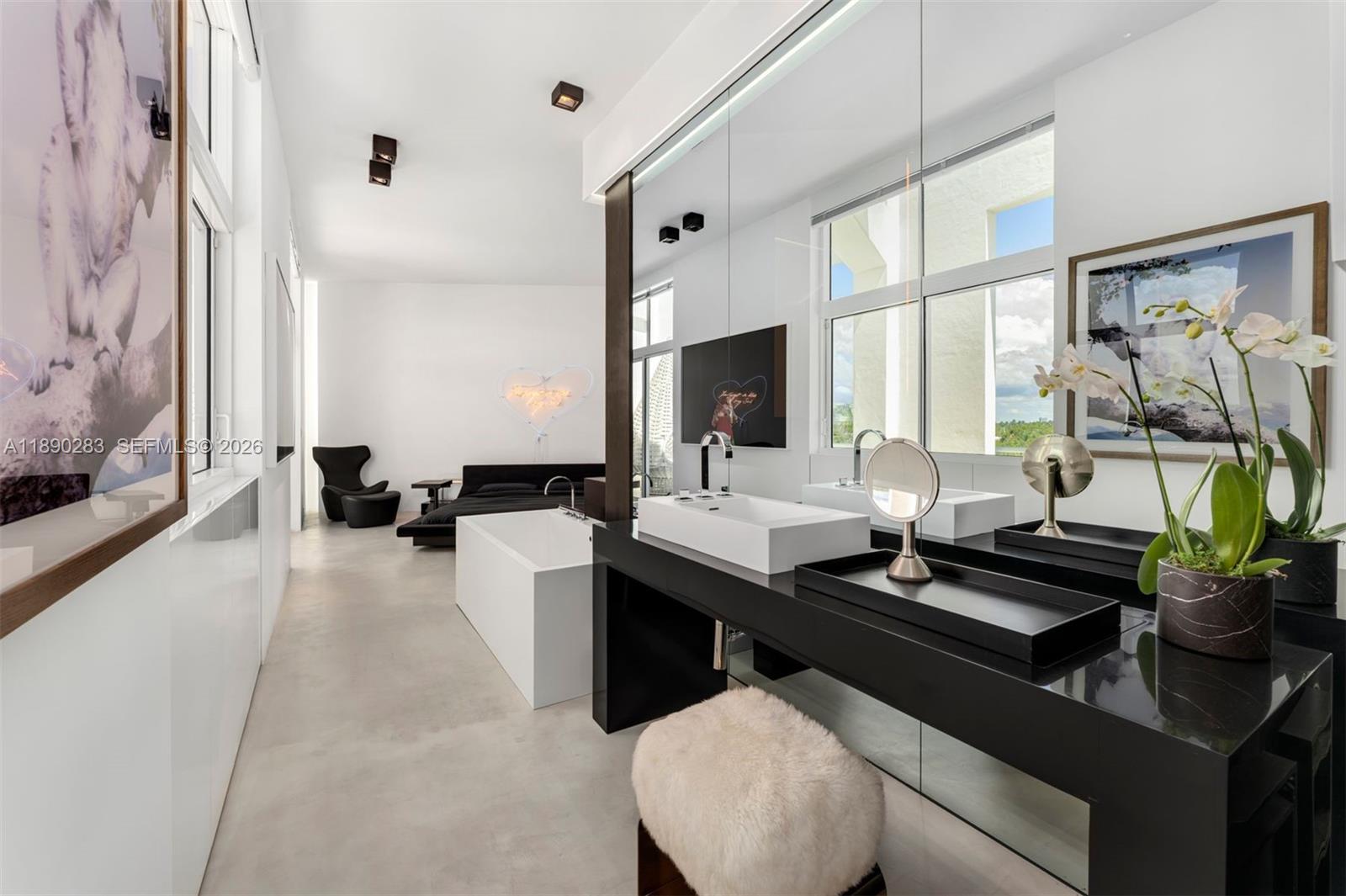 THE MERIDIAN CONDO - Residential