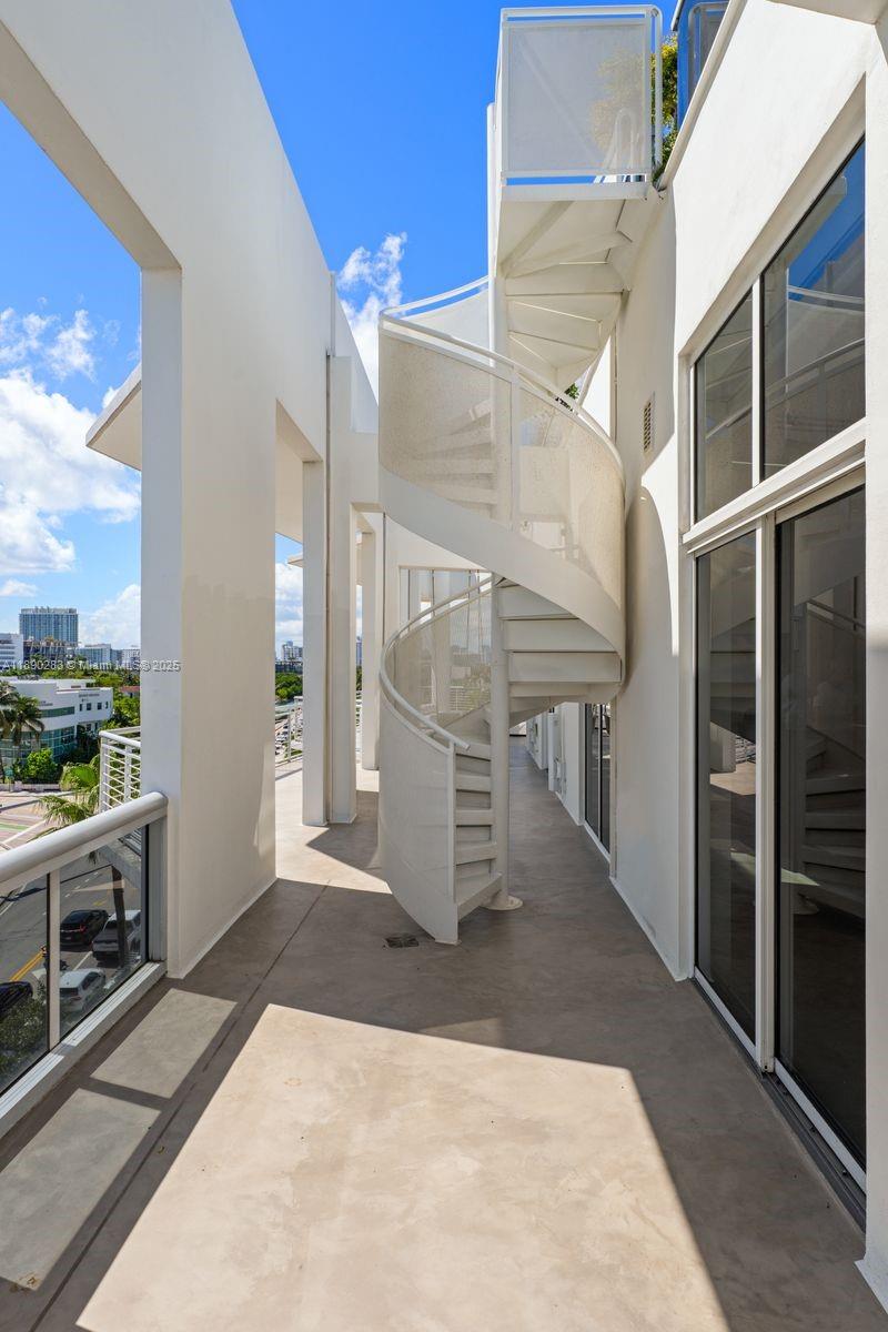 THE MERIDIAN CONDO - Residential