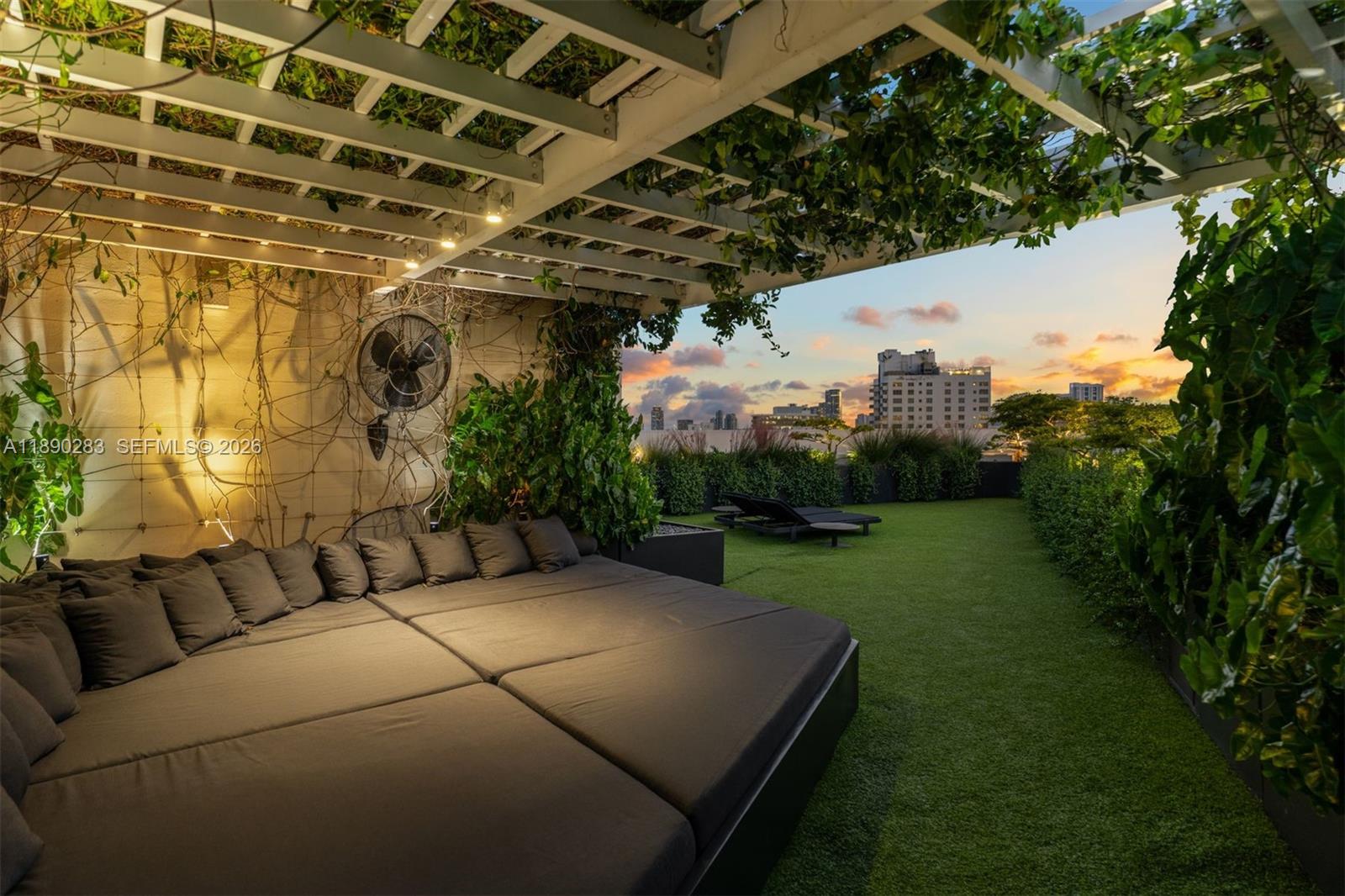 THE MERIDIAN CONDO - Residential