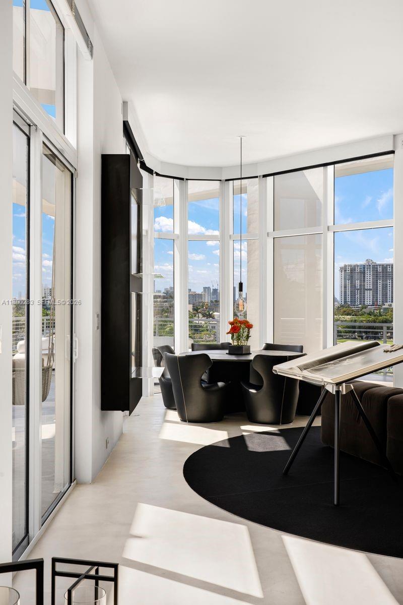THE MERIDIAN CONDO - Residential