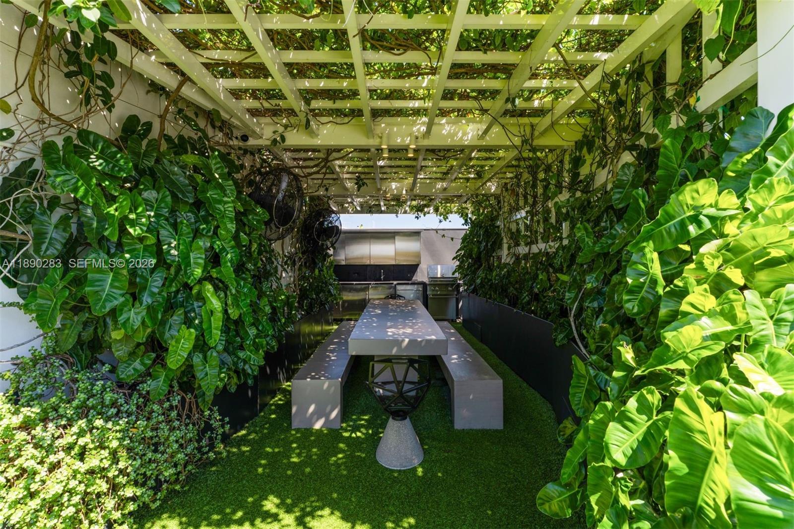 THE MERIDIAN CONDO - Residential