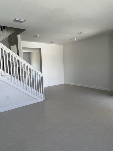 ENCLAVE SOUTH PHASE 2 - Residential Lease