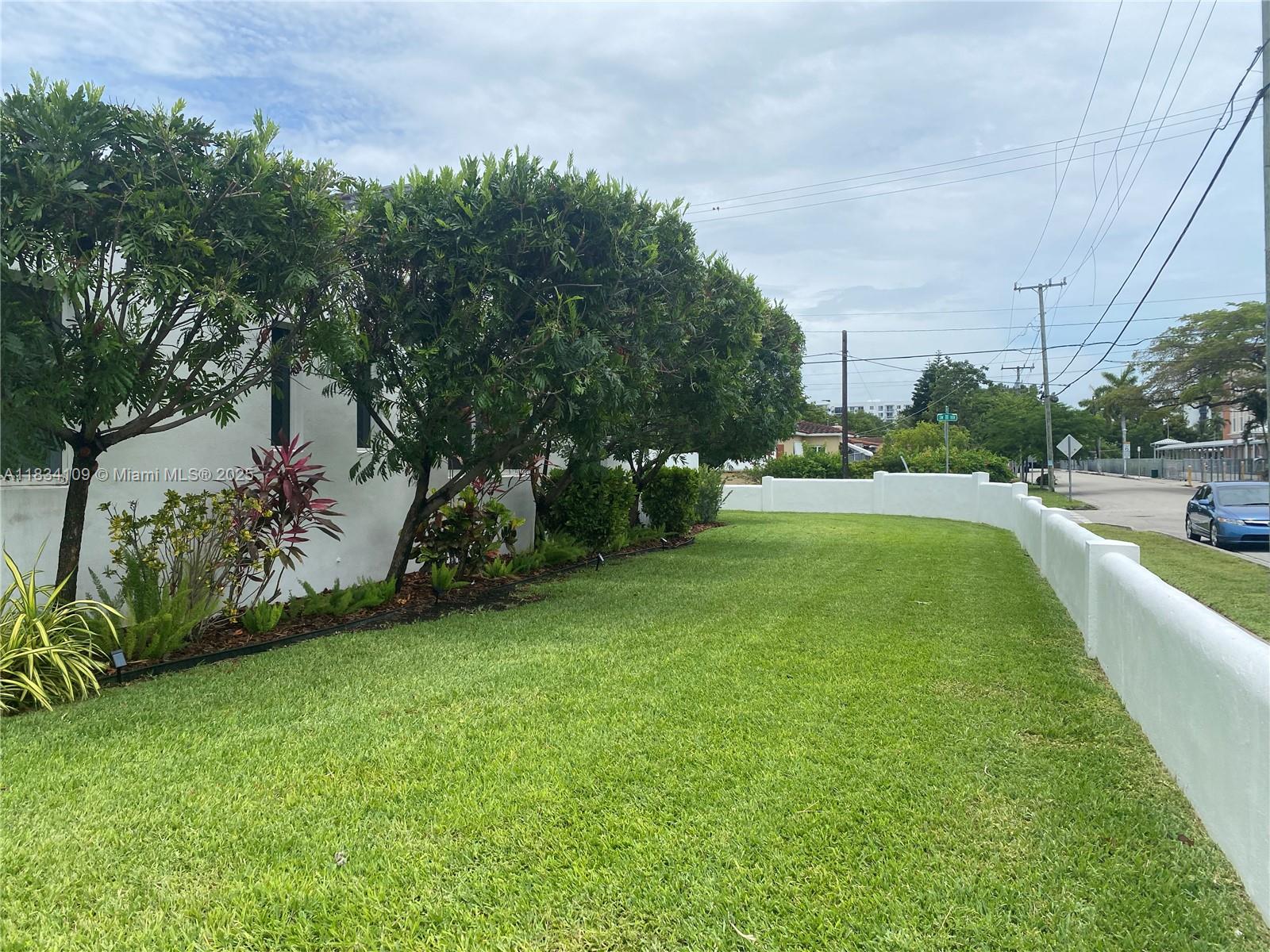 2105 SW 12 St. 2105