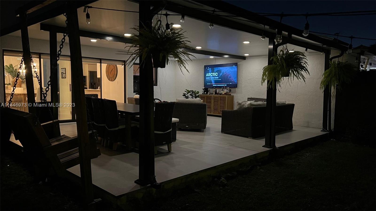 PRESTIGE HOMES INTL GARDE - Residential