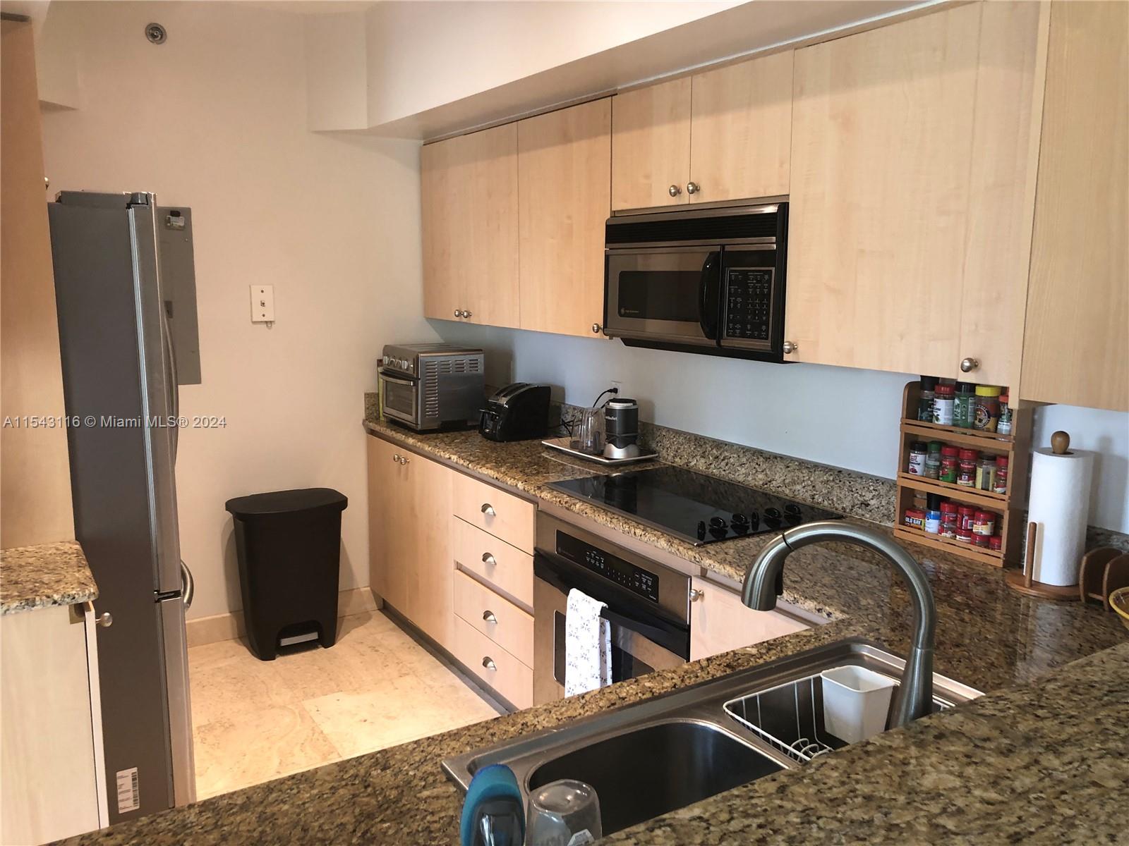 THE COURTS AT SOUTH BEACH - Residential Lease
