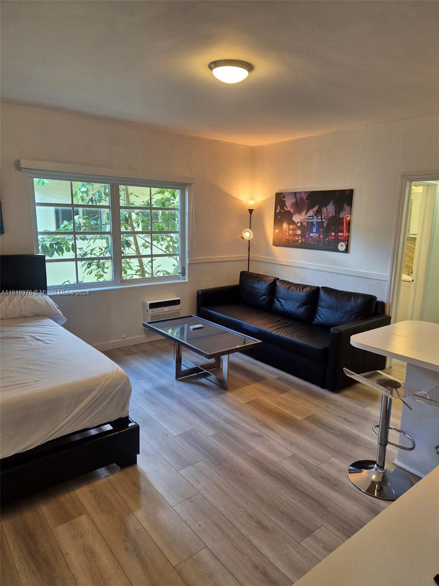 1021 Euclid Ave 10