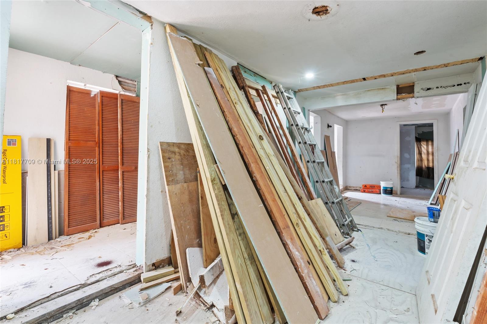 VEDADO - Residential Income