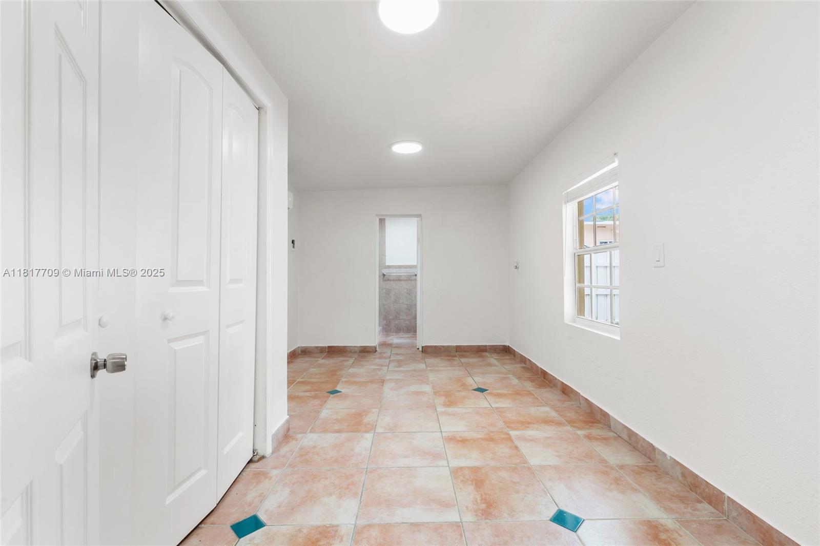 VEDADO - Residential Income