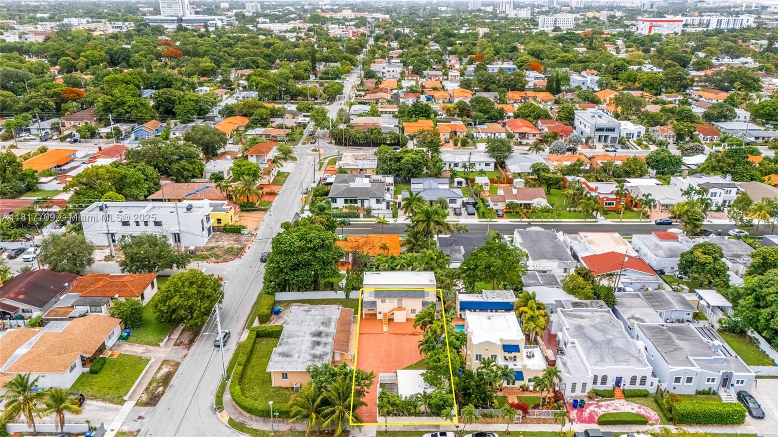 VEDADO - Residential Income