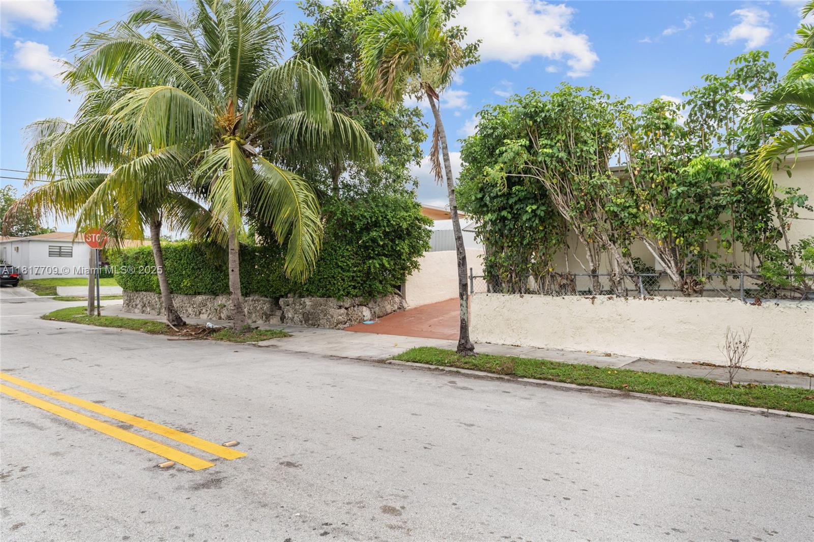 VEDADO - Residential Income