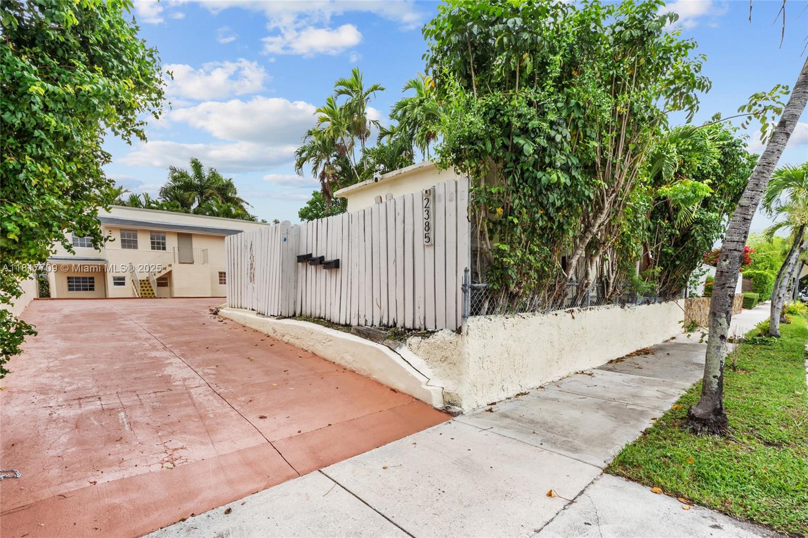VEDADO - Residential Income