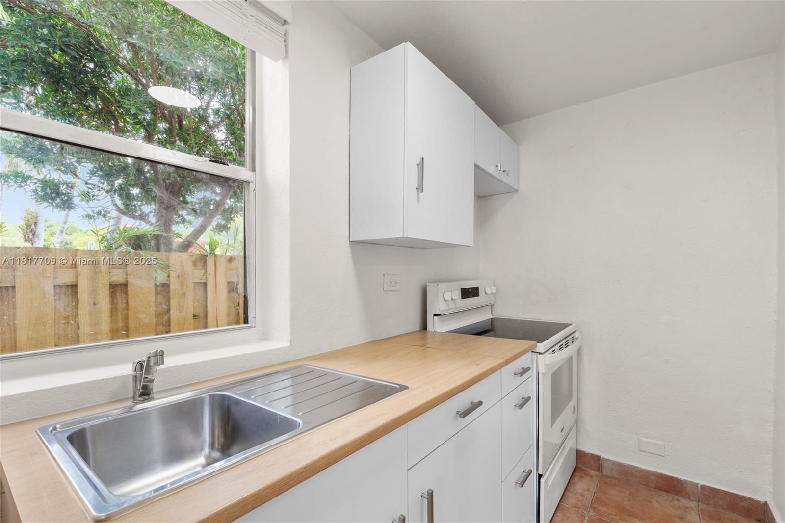 VEDADO - Residential Income