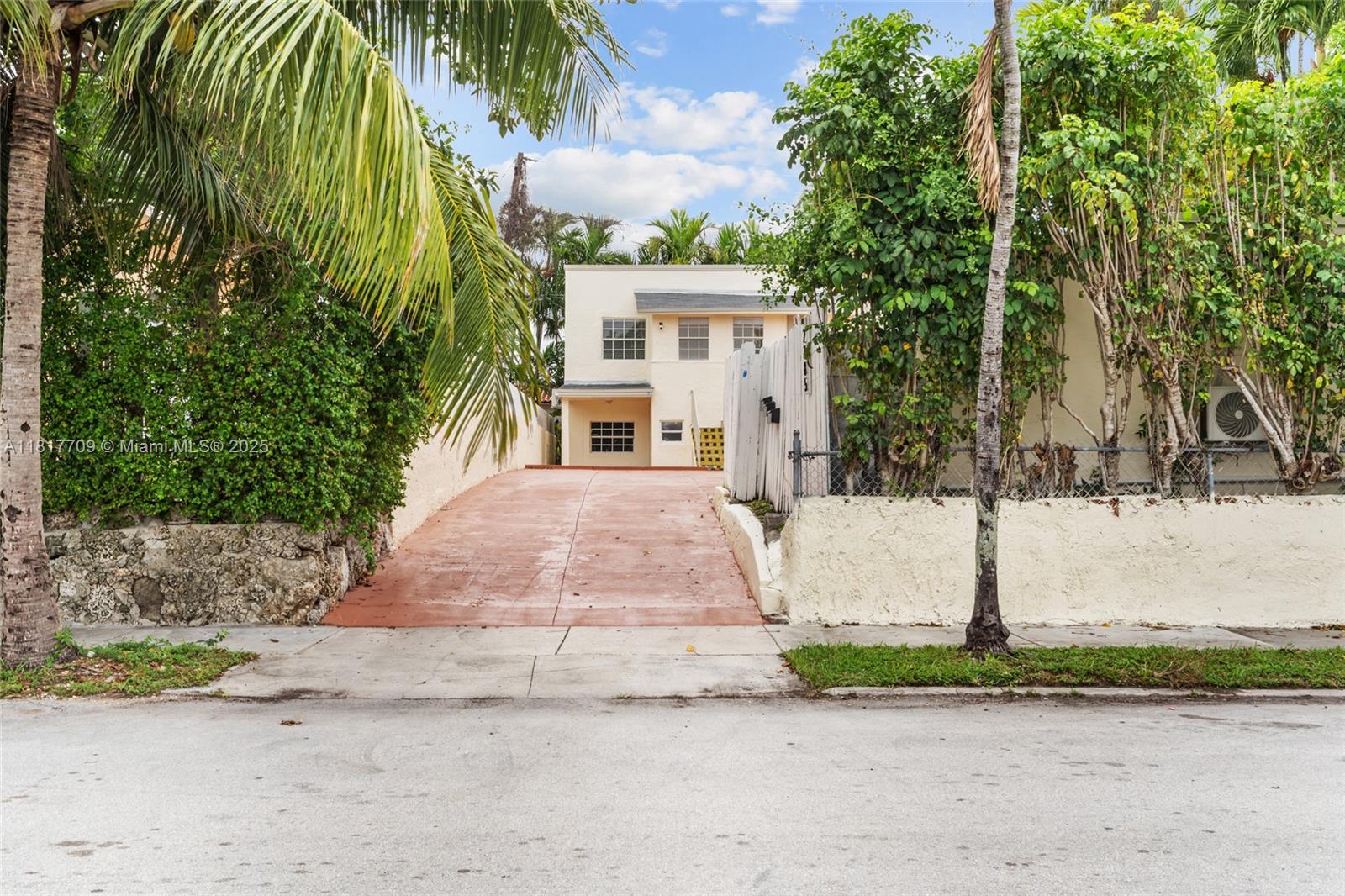 VEDADO - Residential Income