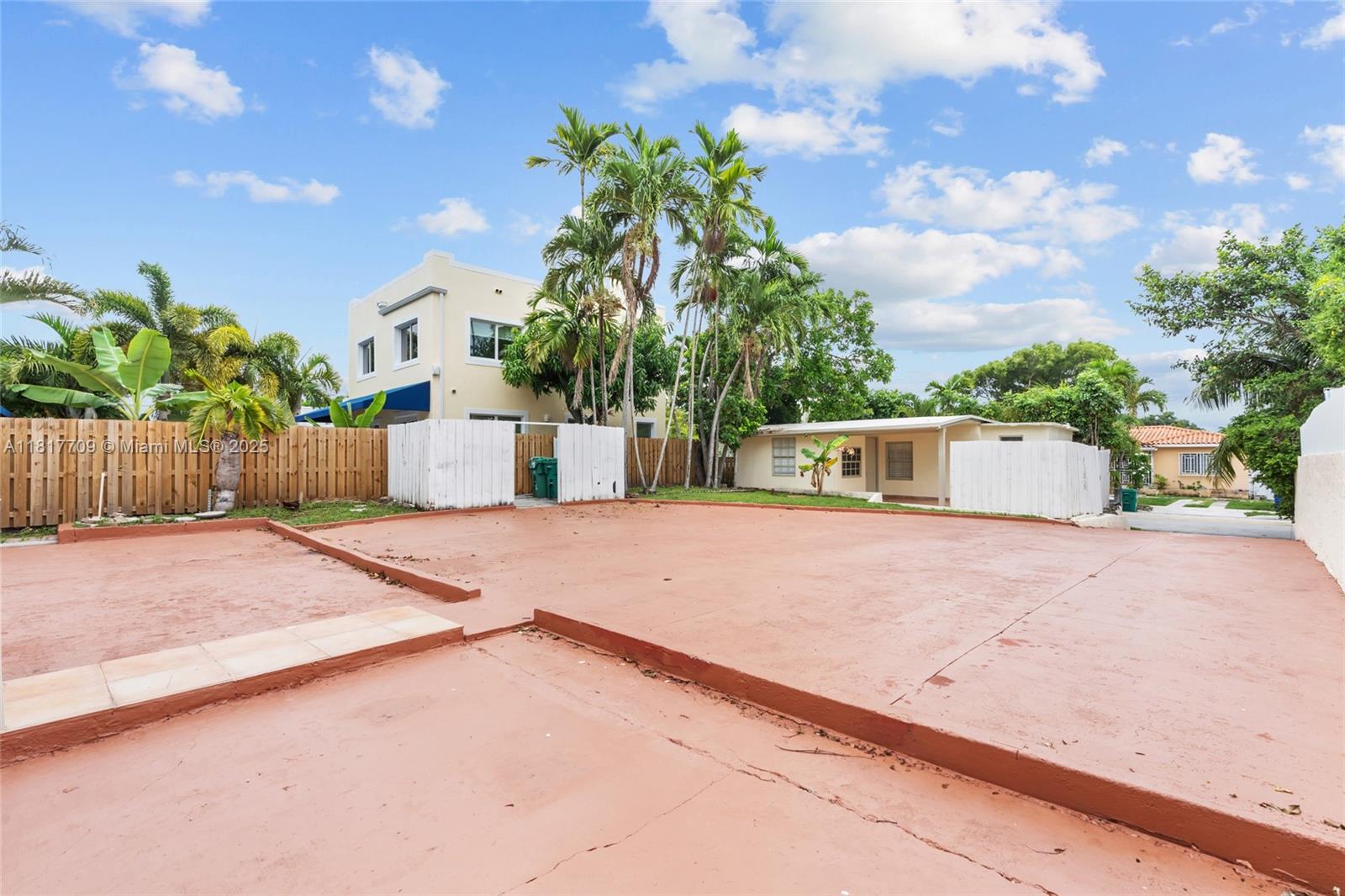 VEDADO - Residential Income