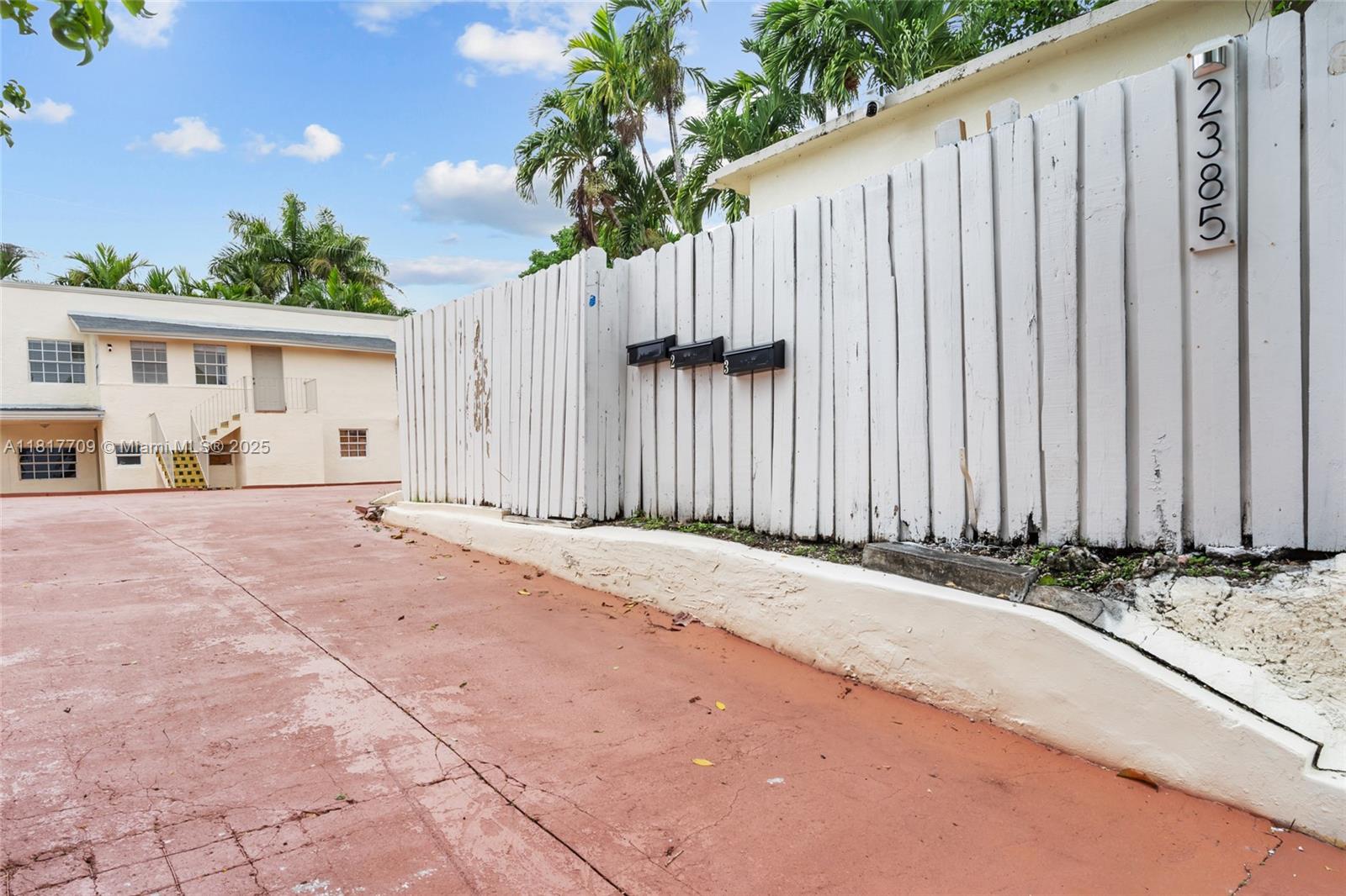 VEDADO - Residential Income