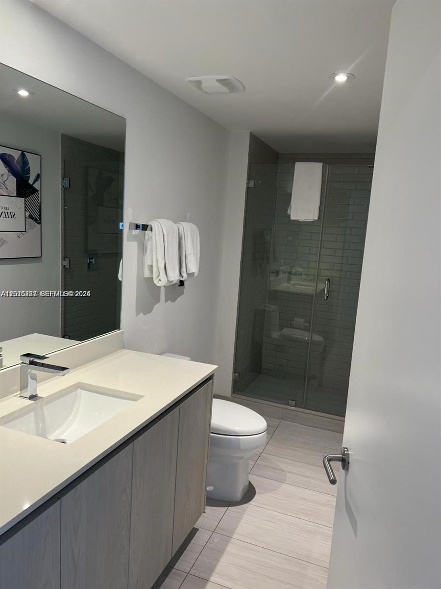 4010 SOUTH OCEAN CONDO - Residential Lease