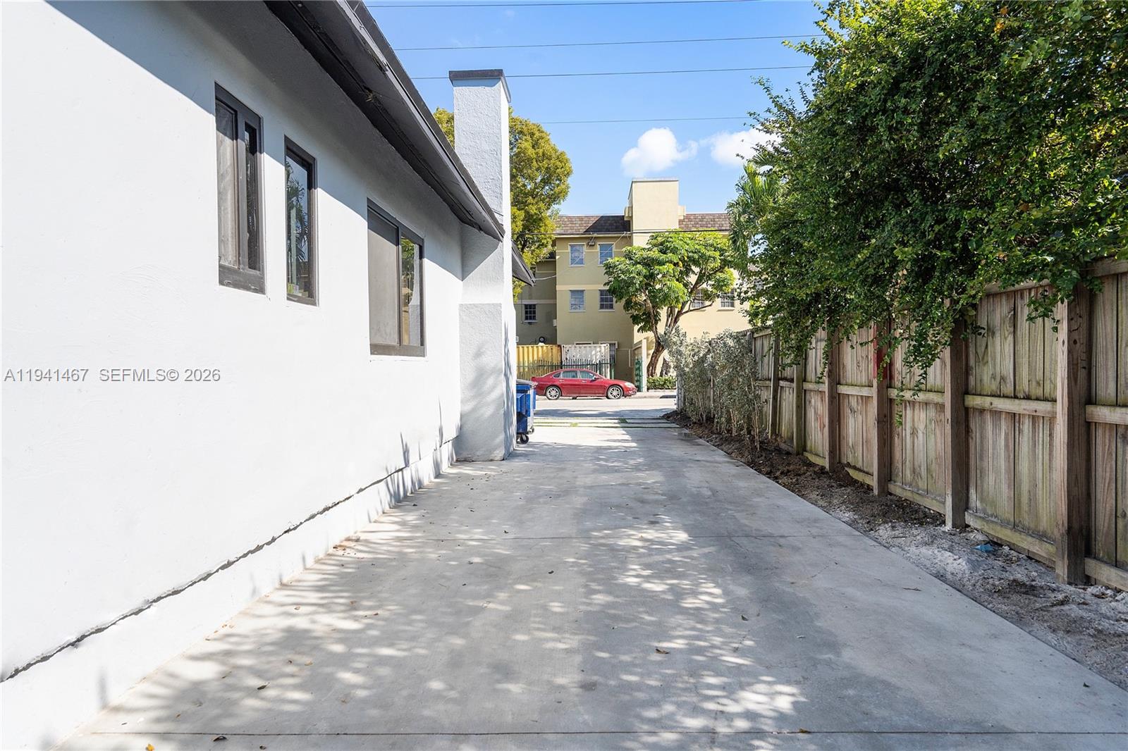 BRICKELL RIVERVIEW - Residential Income