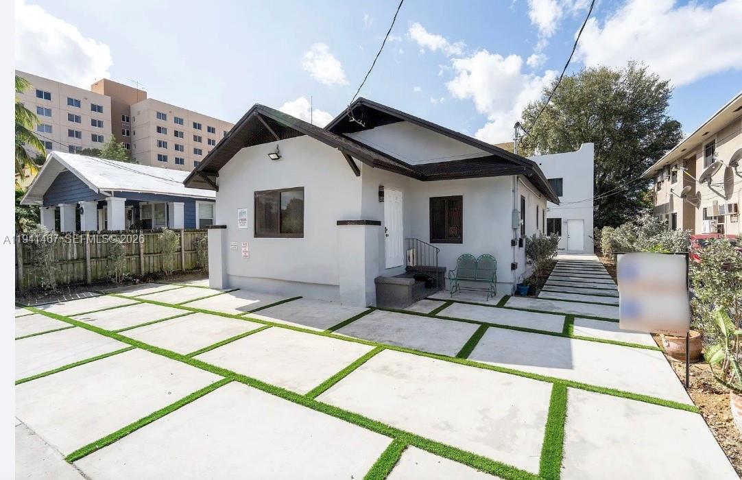 BRICKELL RIVERVIEW - Residential Income