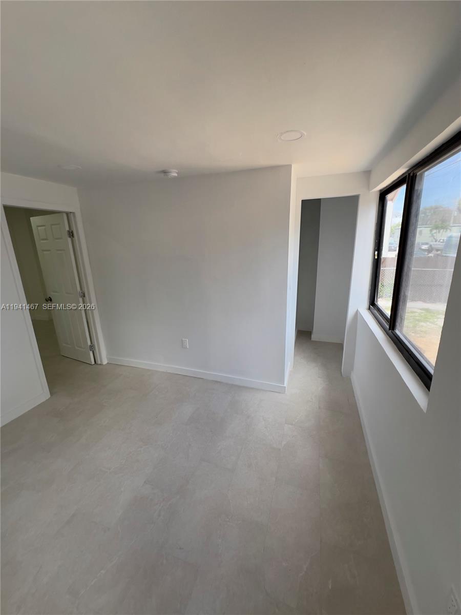 BRICKELL RIVERVIEW - Residential Income