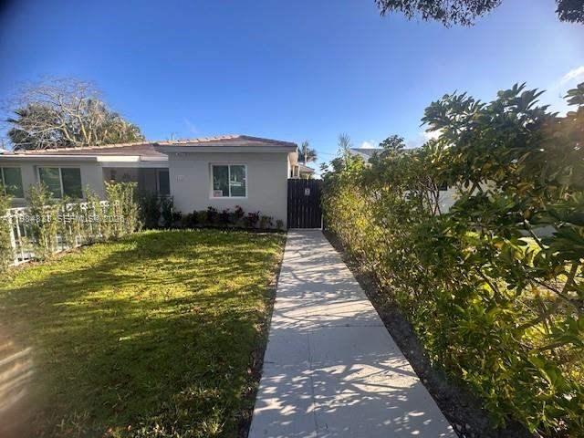 HOLLYWOOD SOUTH SIDE ADD - Residential Lease