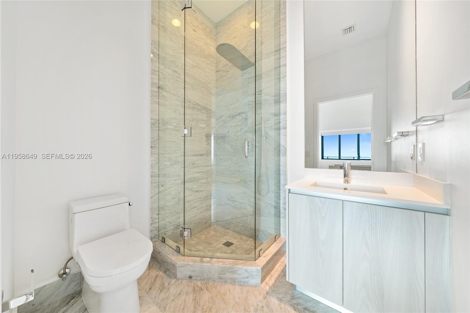 GRAN PARAISO CONDO - Residential