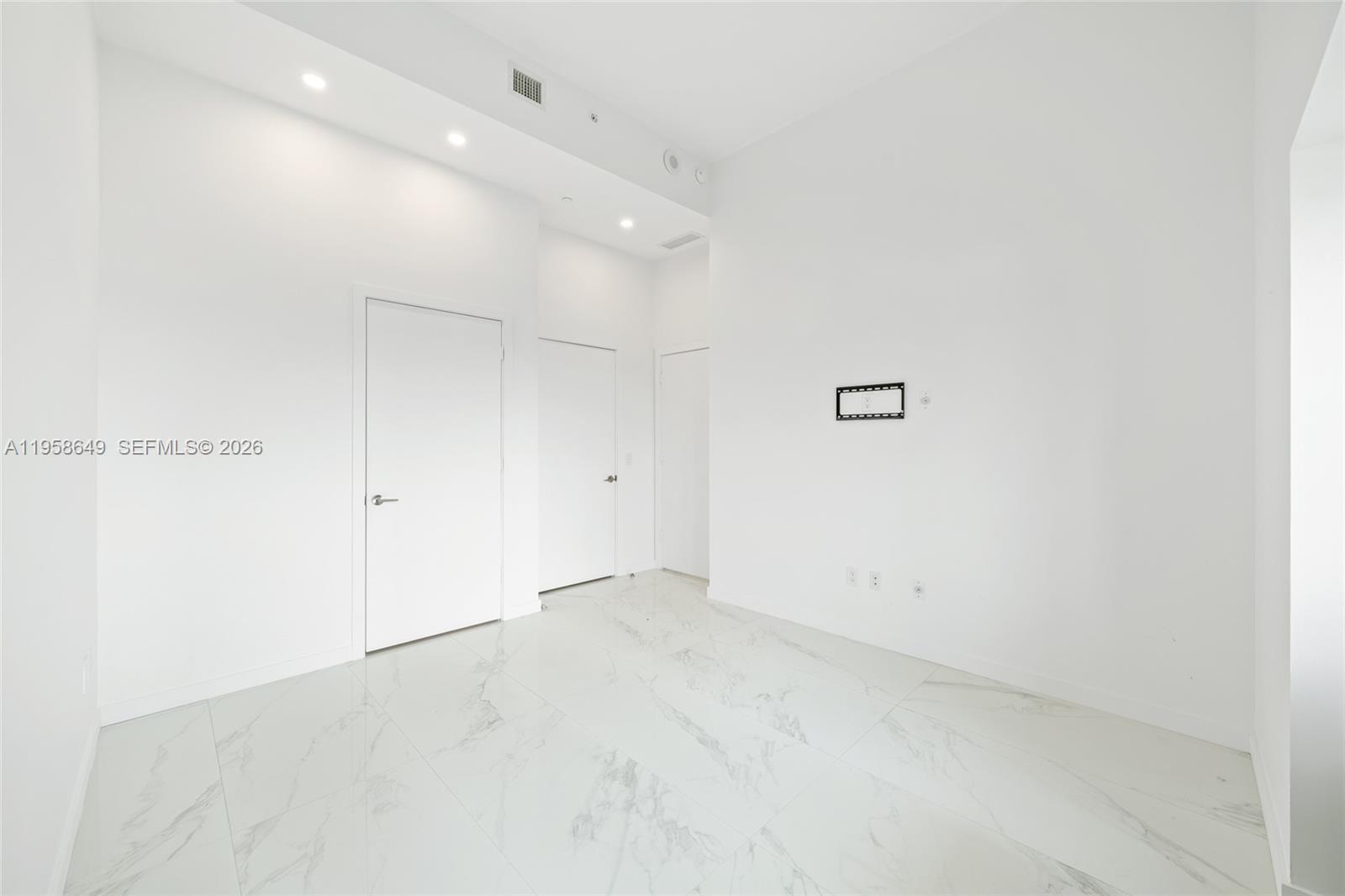 GRAN PARAISO CONDO - Residential