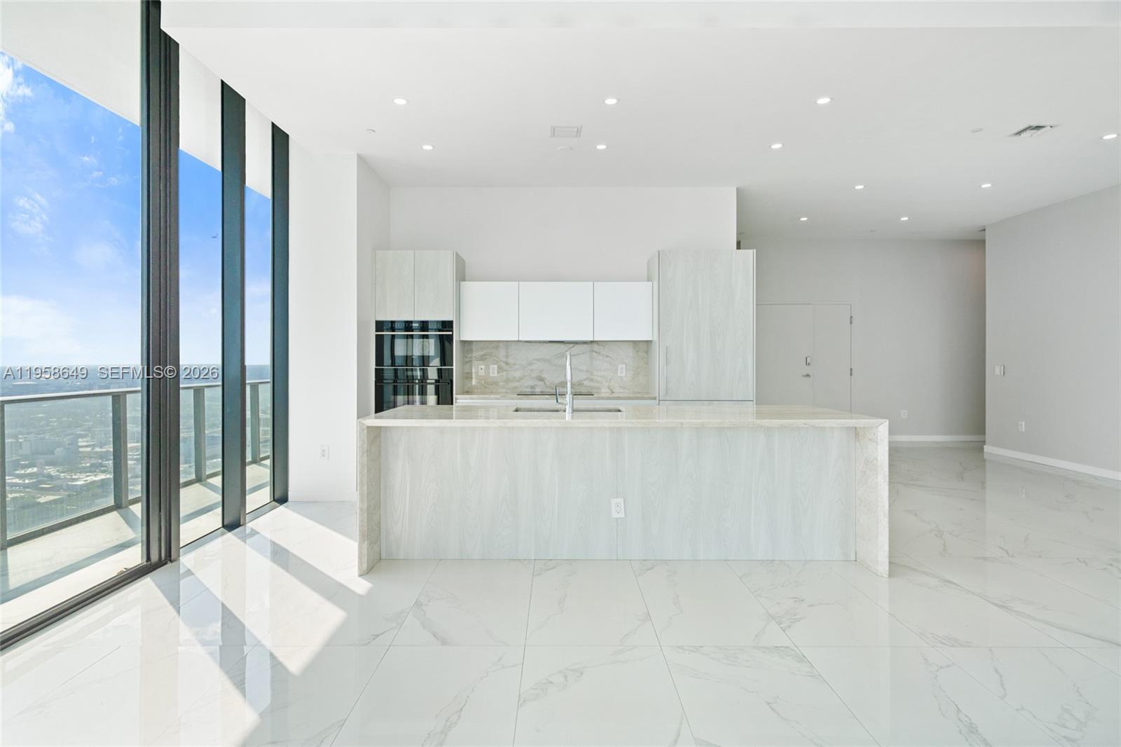 GRAN PARAISO CONDO - Residential