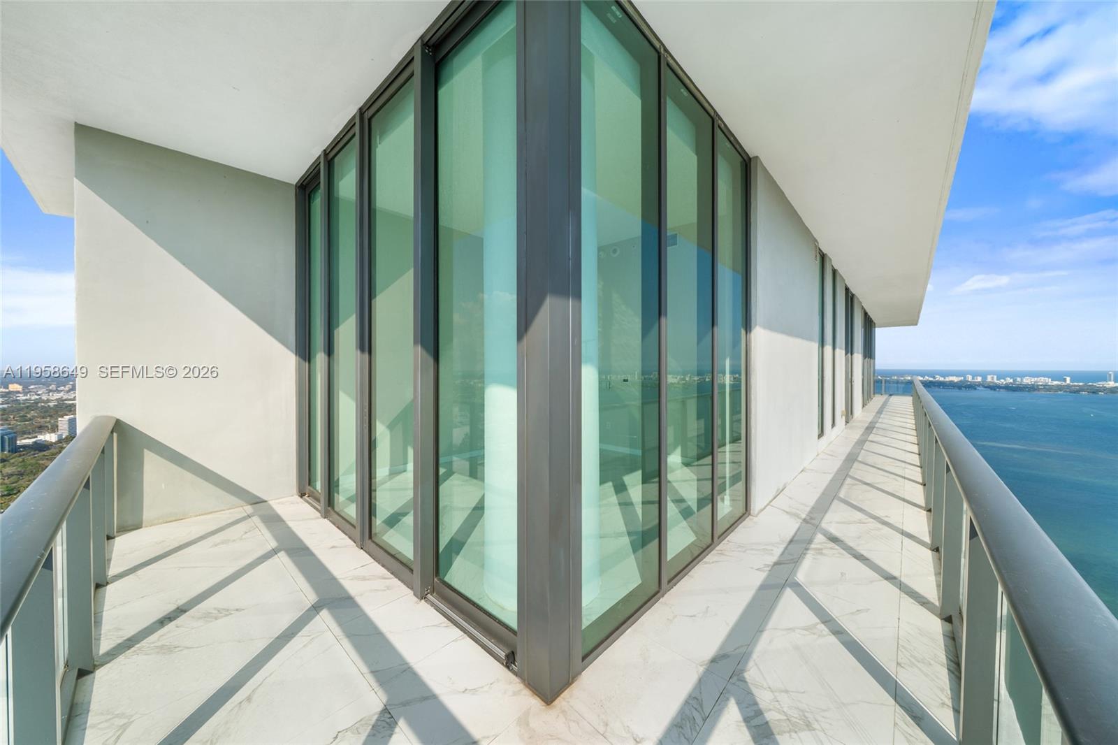 GRAN PARAISO CONDO - Residential