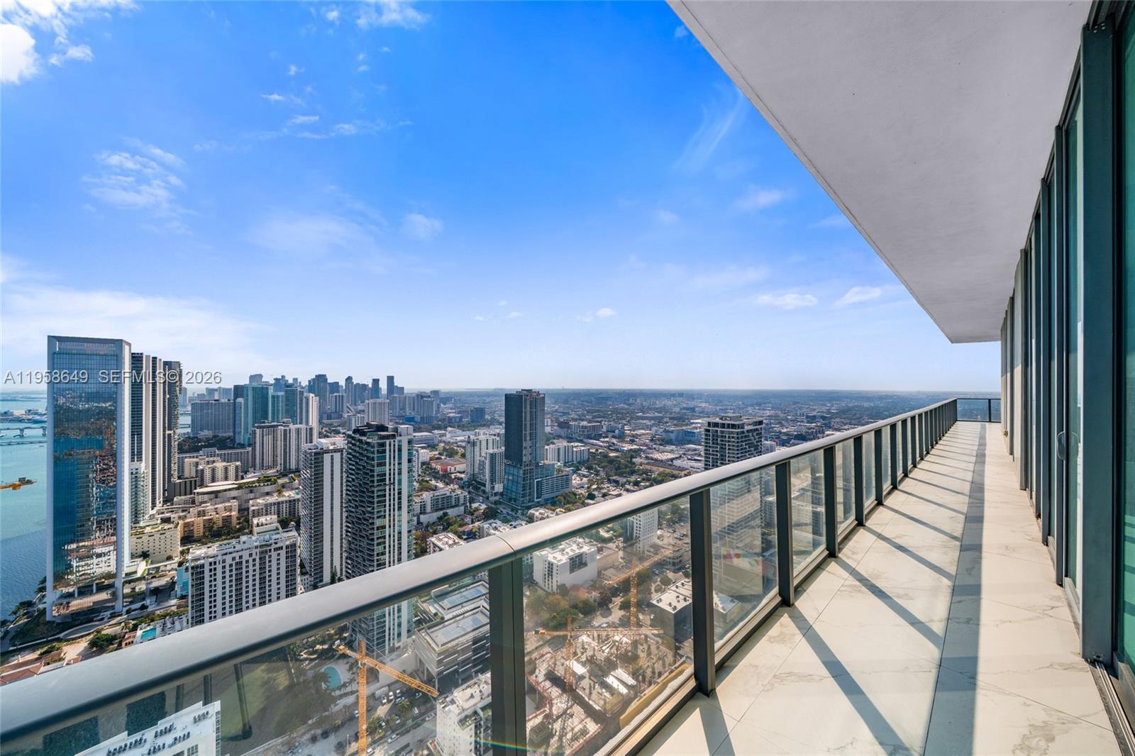 GRAN PARAISO CONDO - Residential