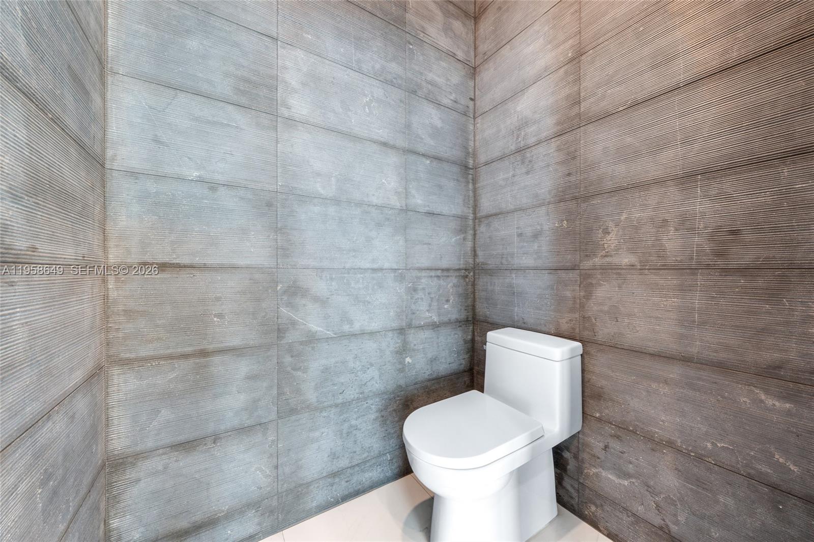 GRAN PARAISO CONDO - Residential