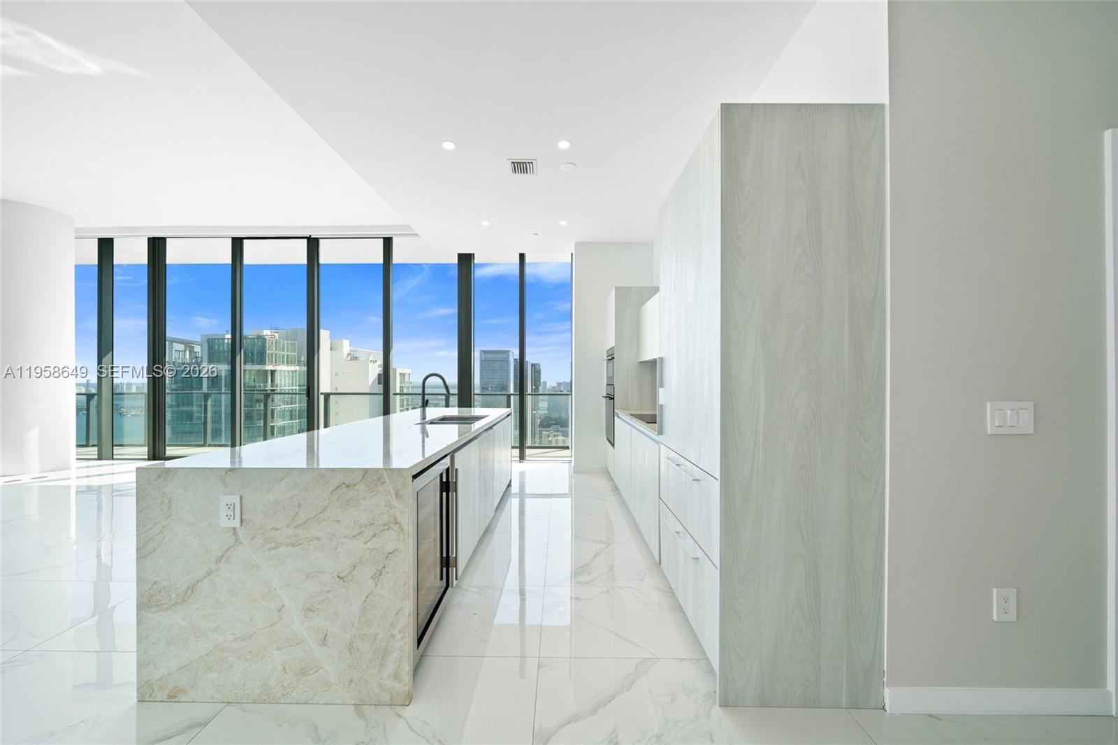 GRAN PARAISO CONDO - Residential