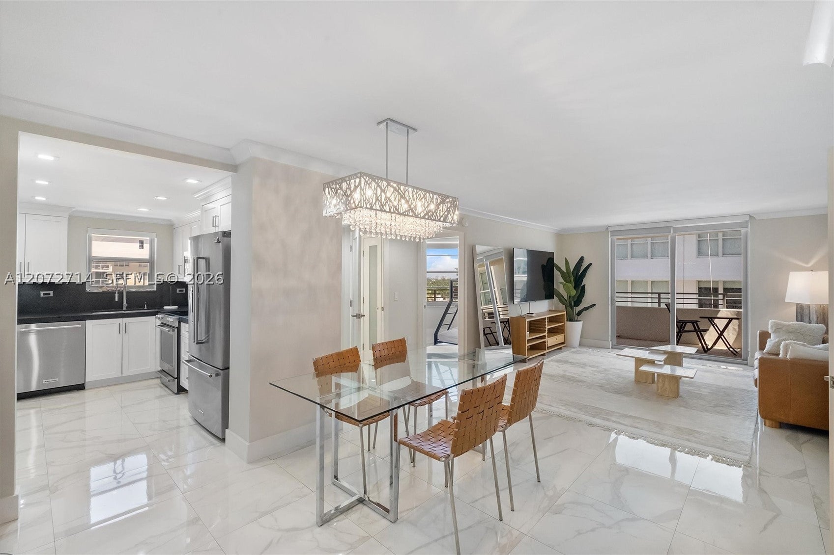 5555 Collins Ave 16B