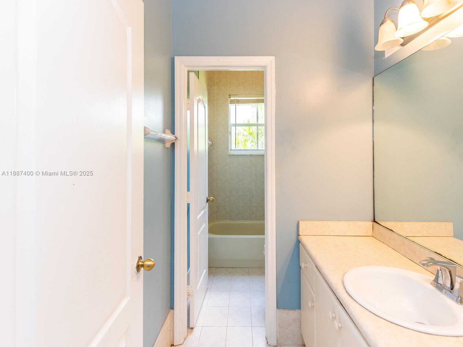 NAUTICA PLAT - Residential Lease