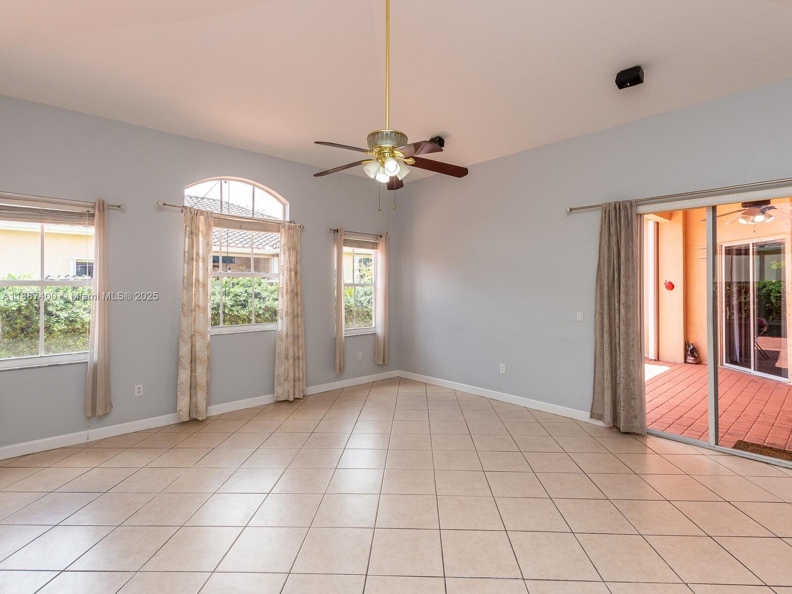 NAUTICA PLAT - Residential Lease