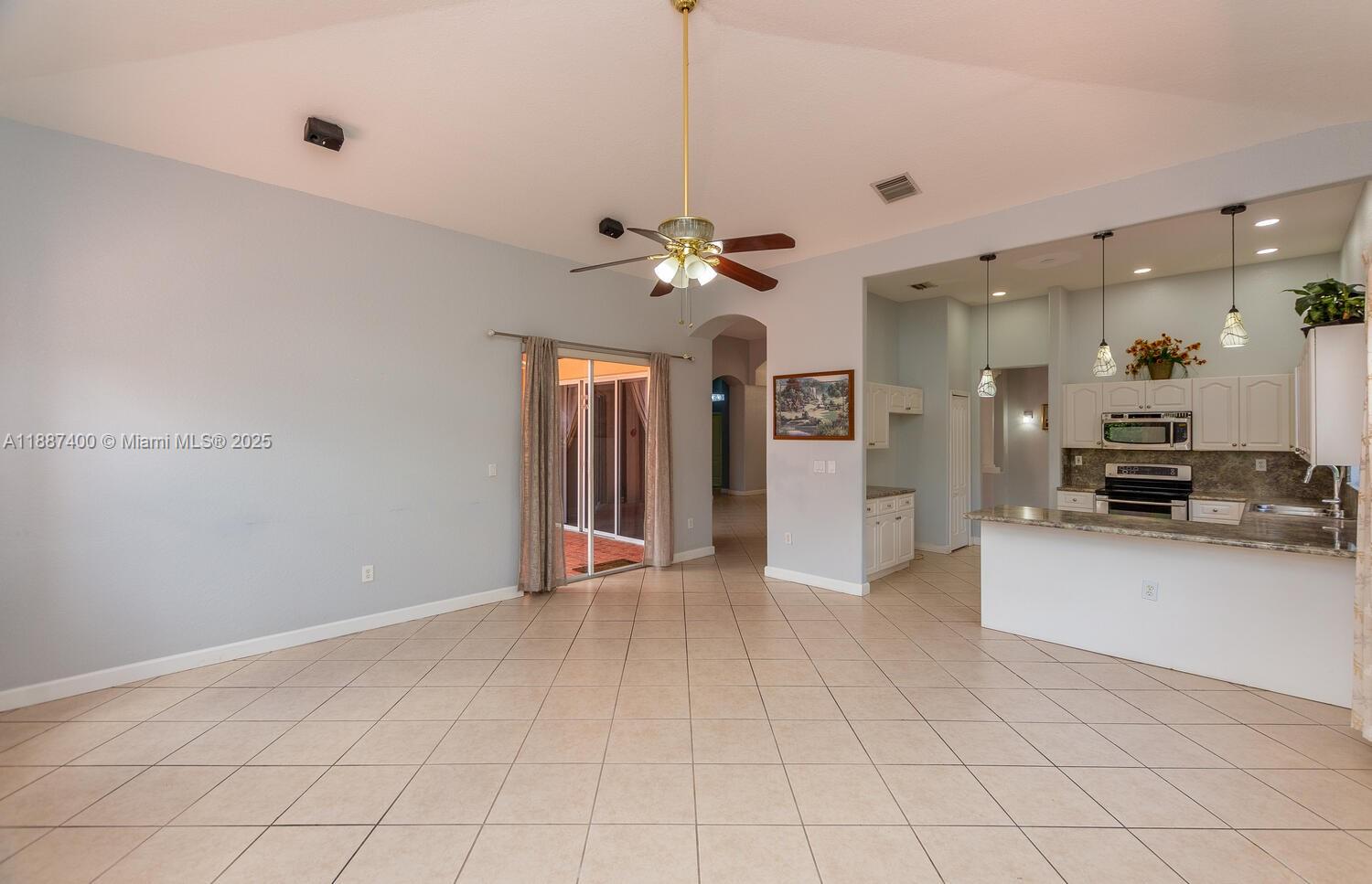 NAUTICA PLAT - Residential Lease