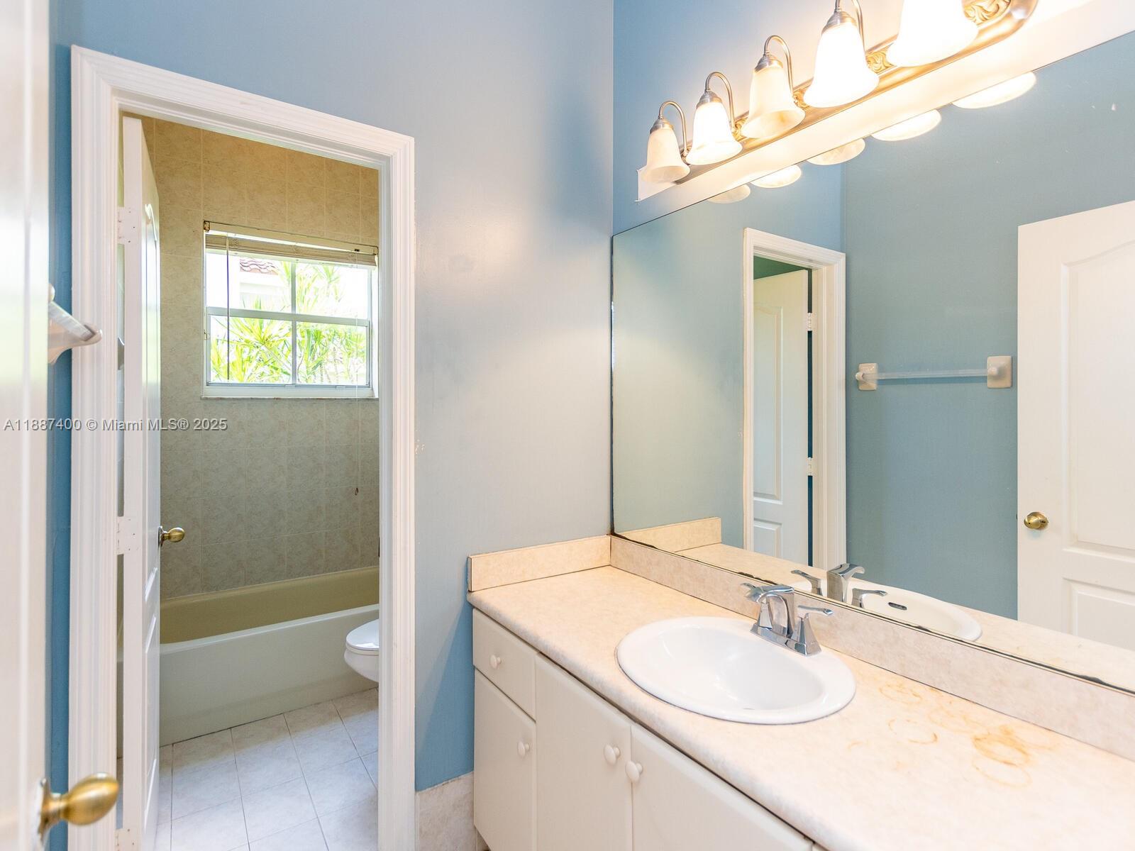 NAUTICA PLAT - Residential Lease