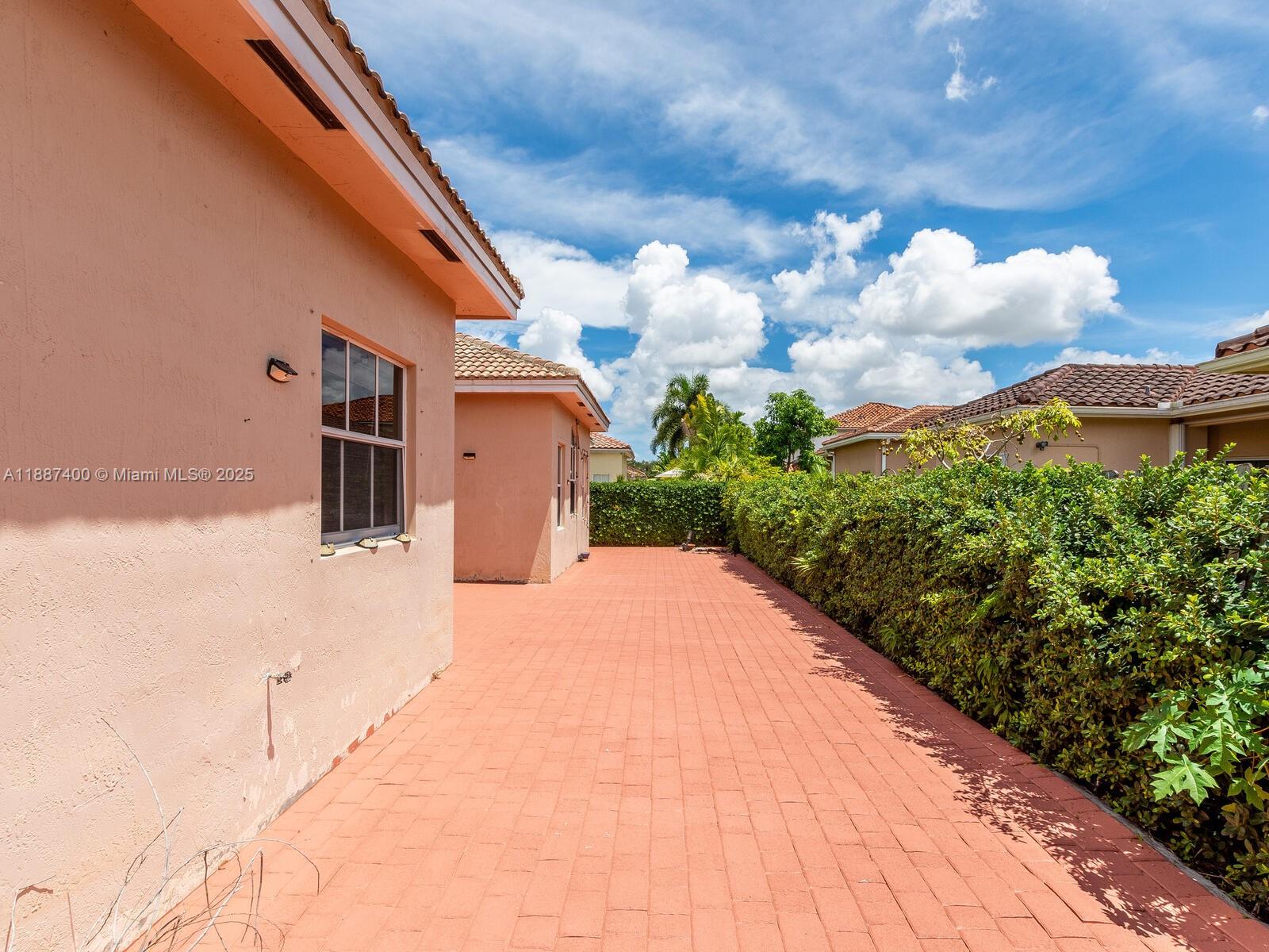 NAUTICA PLAT - Residential Lease