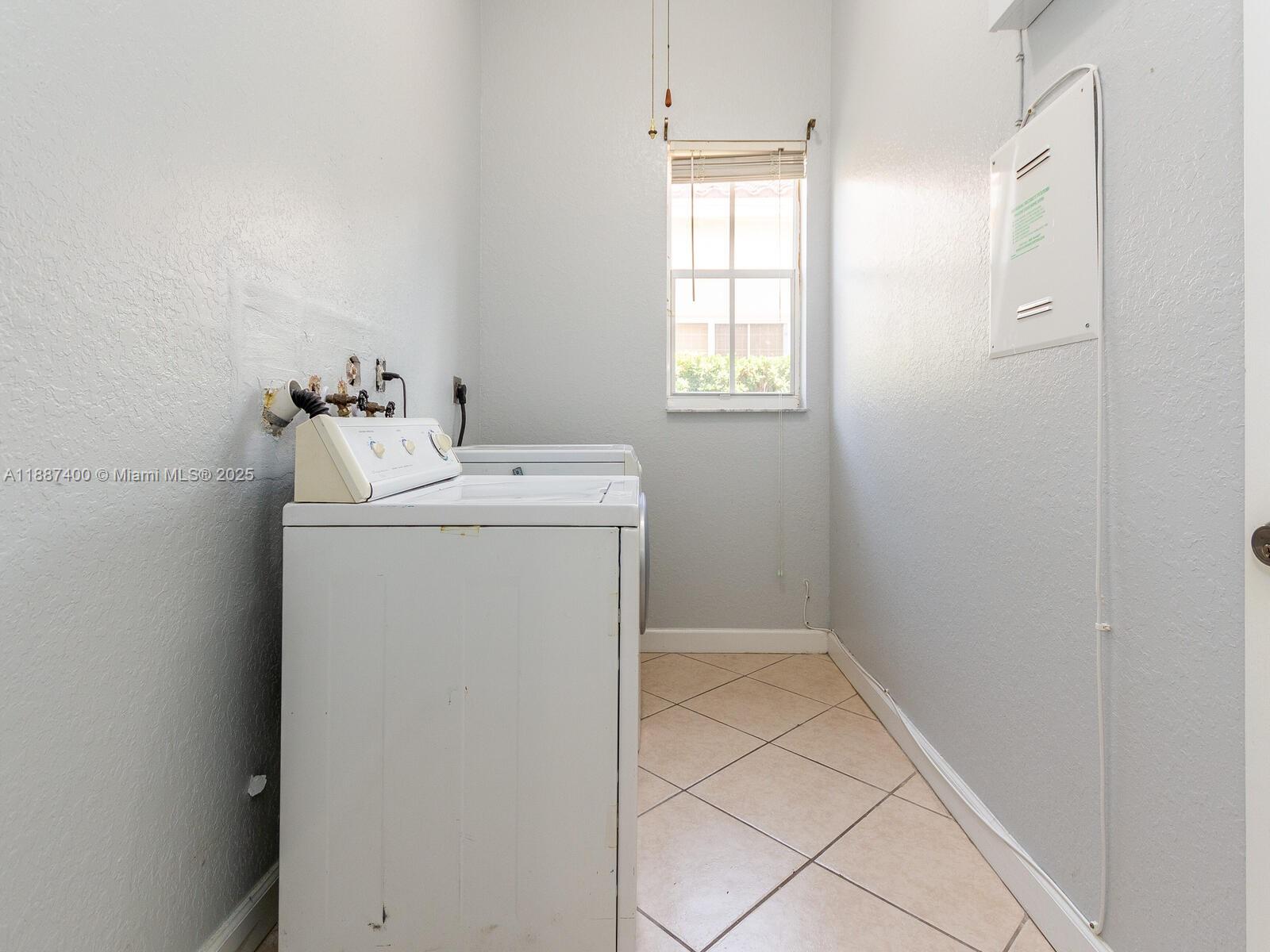 NAUTICA PLAT - Residential Lease