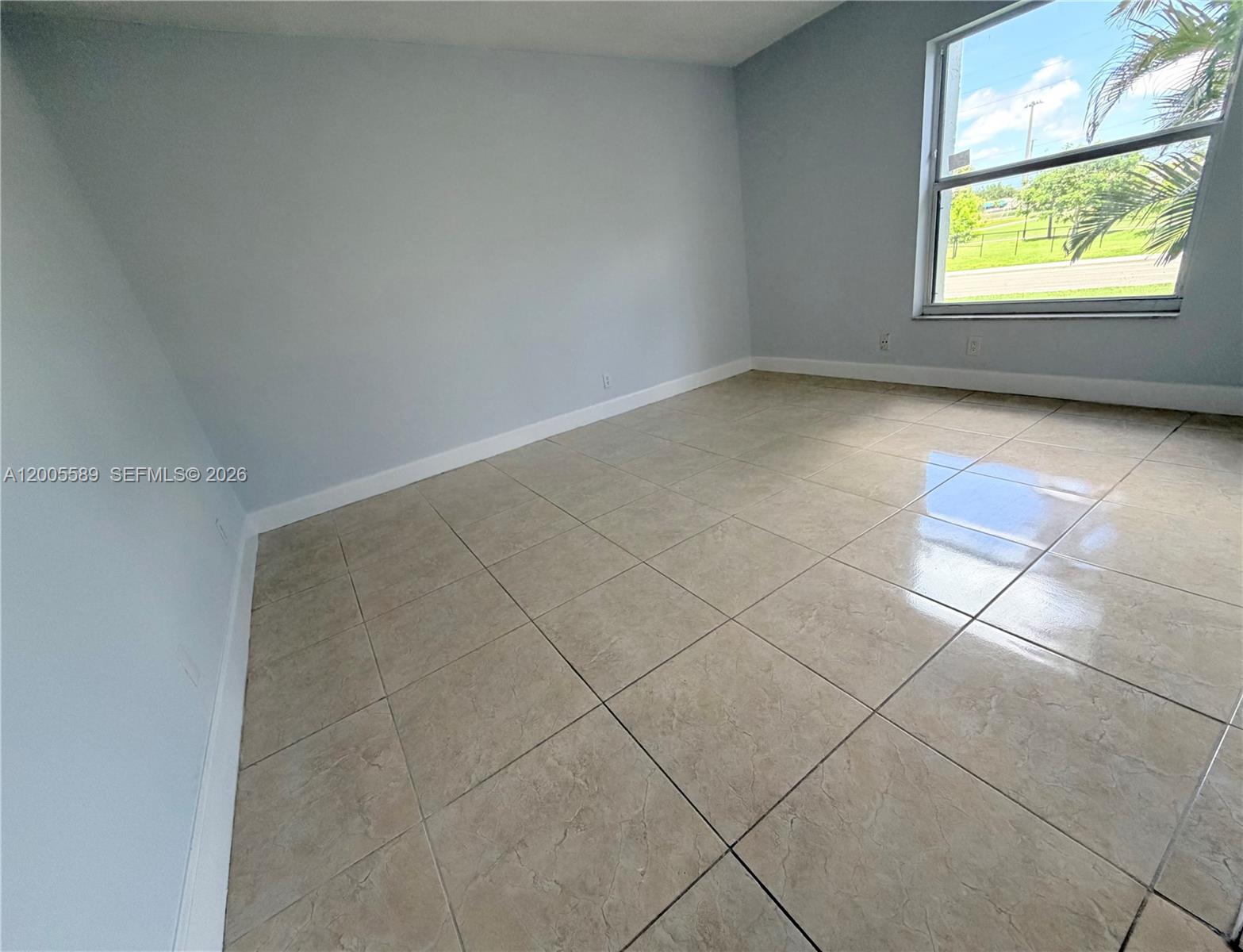 NEWPORT CONDO - Residential