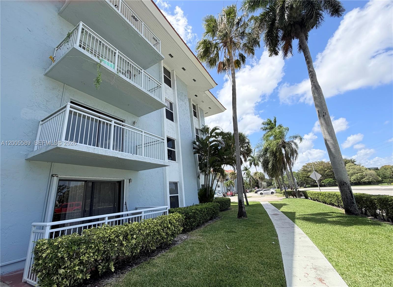 NEWPORT CONDO - Residential