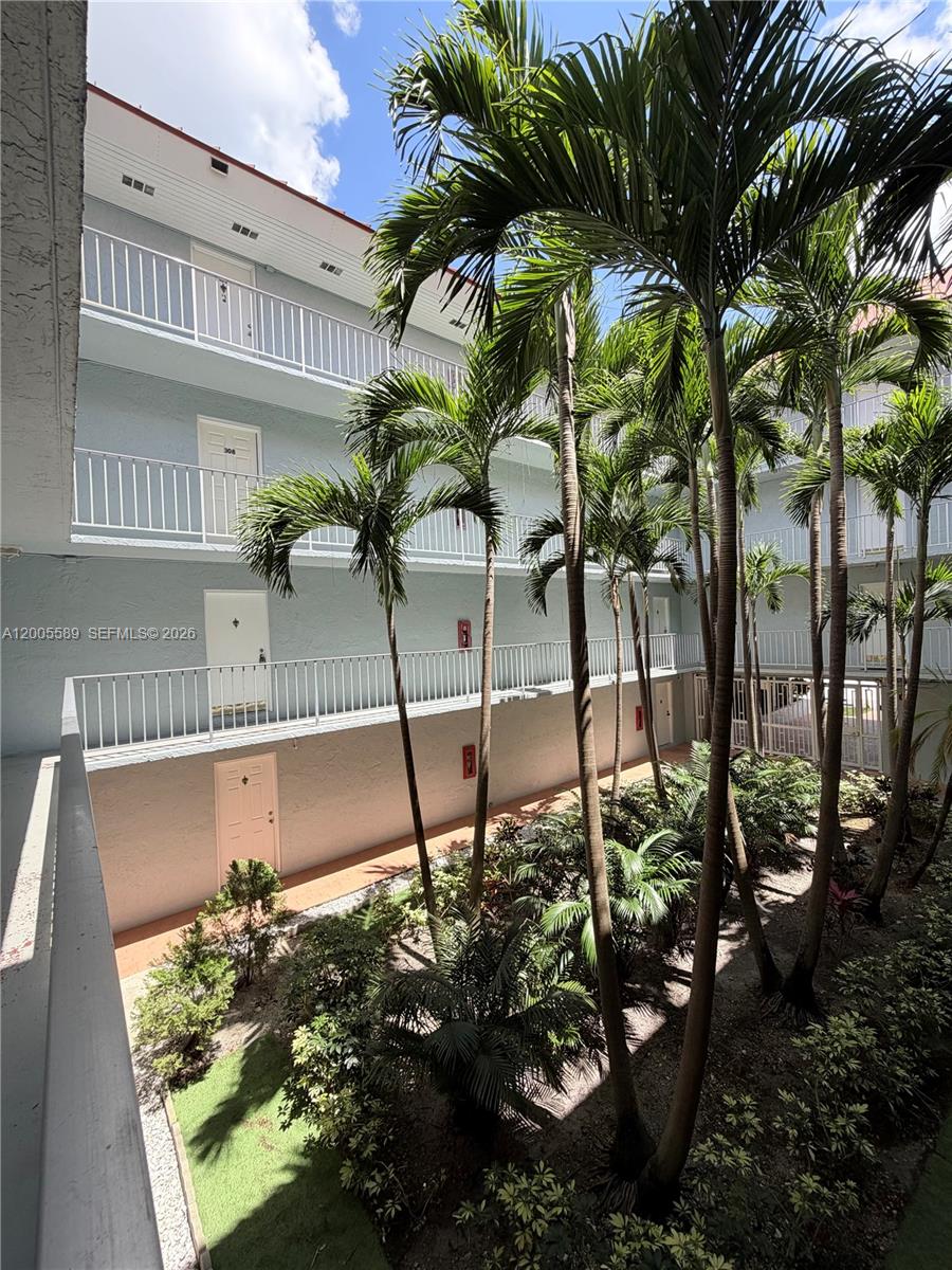 NEWPORT CONDO - Residential