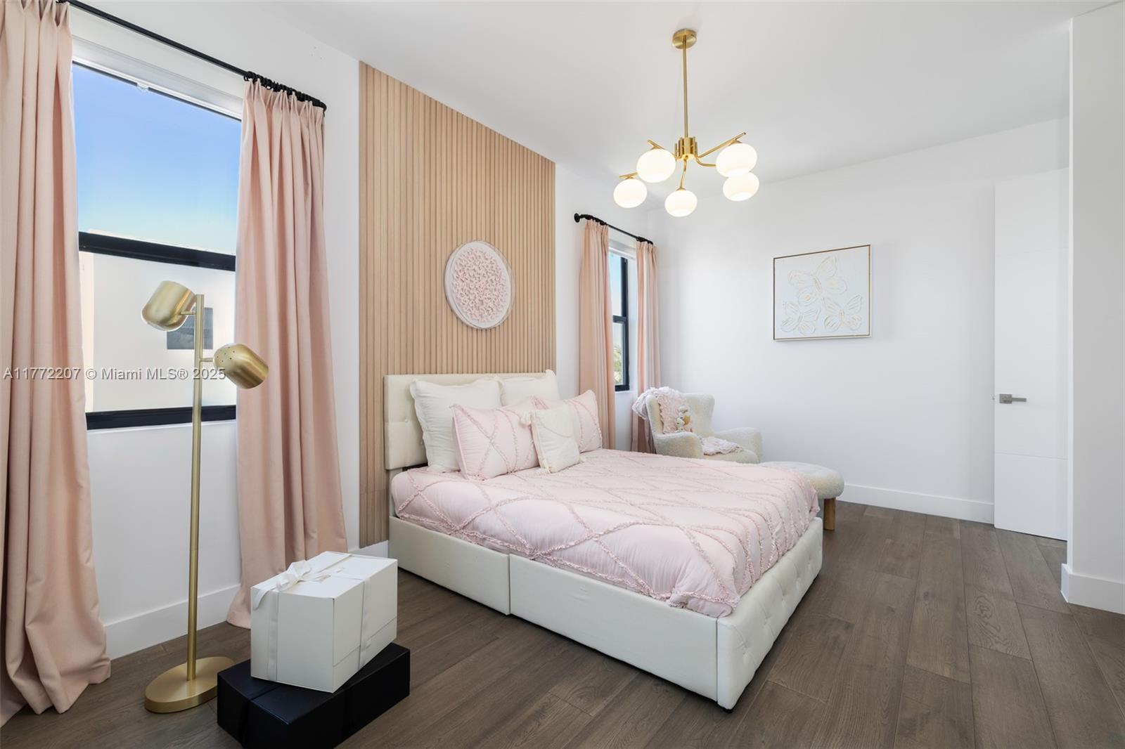 WESTON ESTATES - Residential