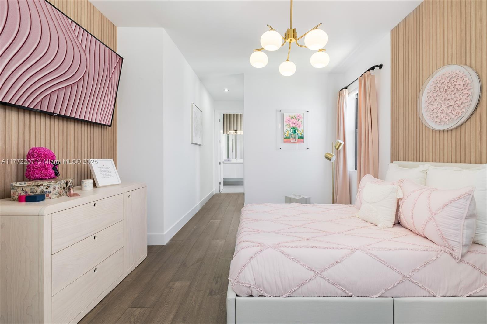 WESTON ESTATES - Residential