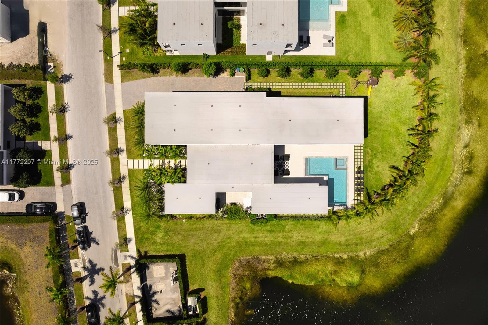 WESTON ESTATES - Residential