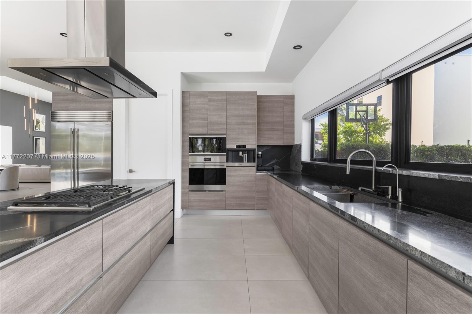 WESTON ESTATES - Residential