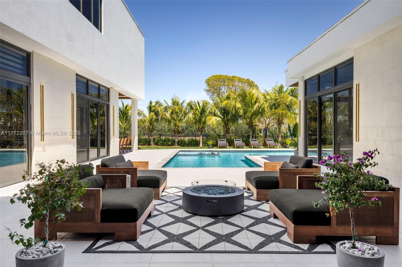 WESTON ESTATES - Residential