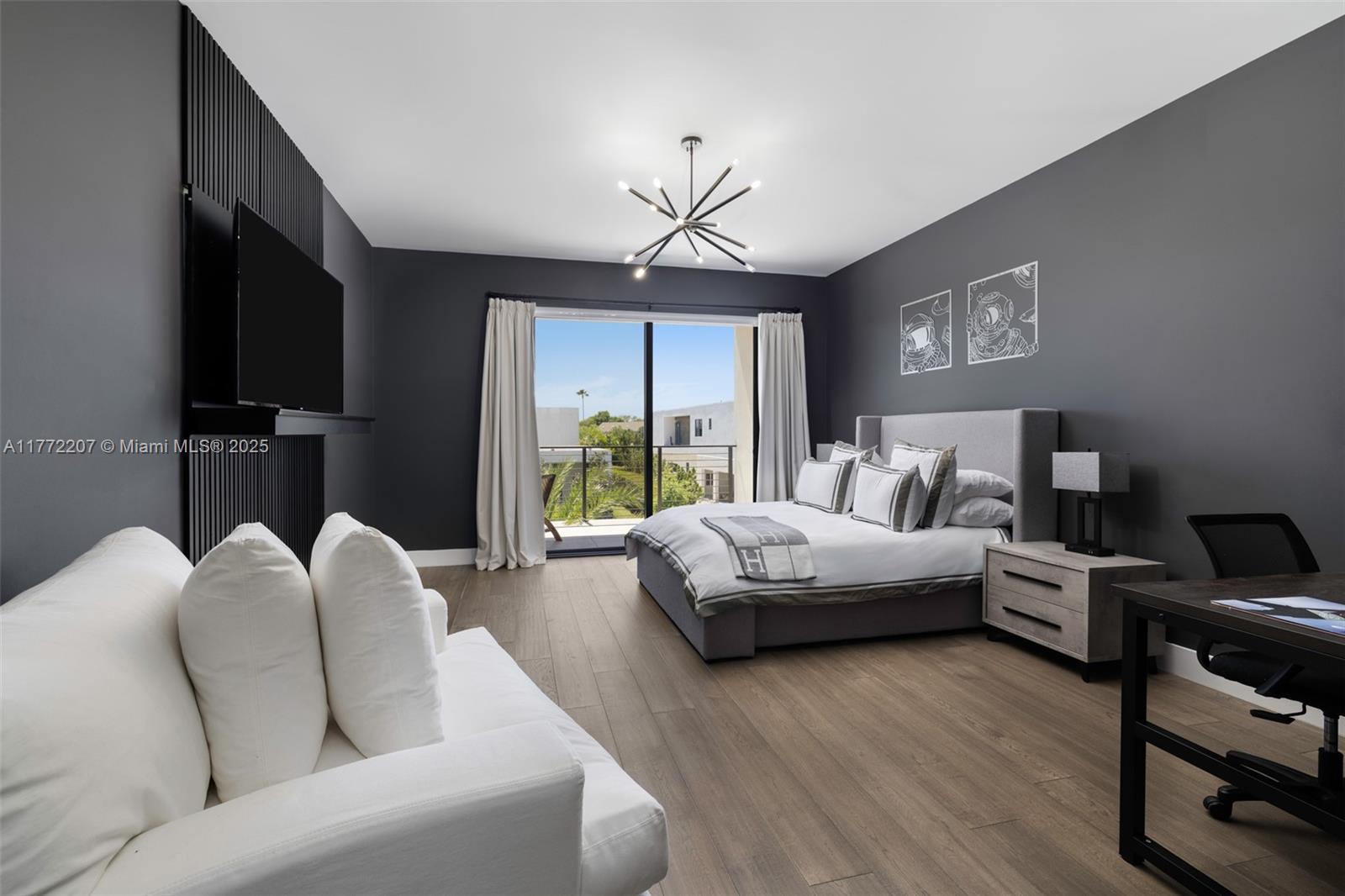 WESTON ESTATES - Residential