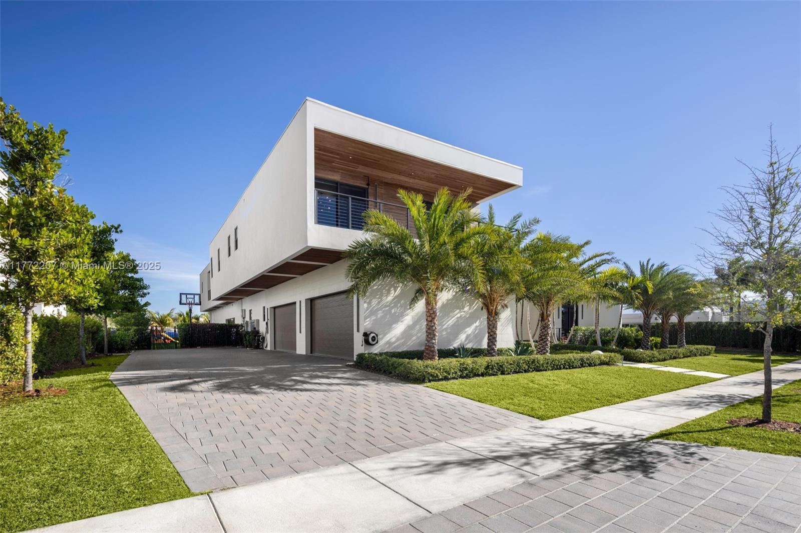 WESTON ESTATES - Residential