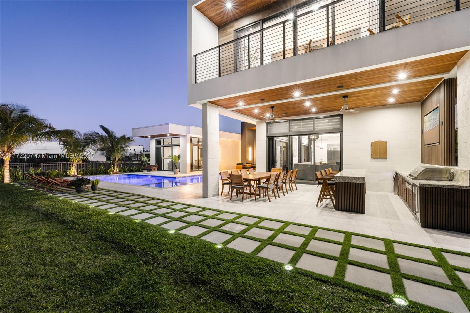 WESTON ESTATES - Residential