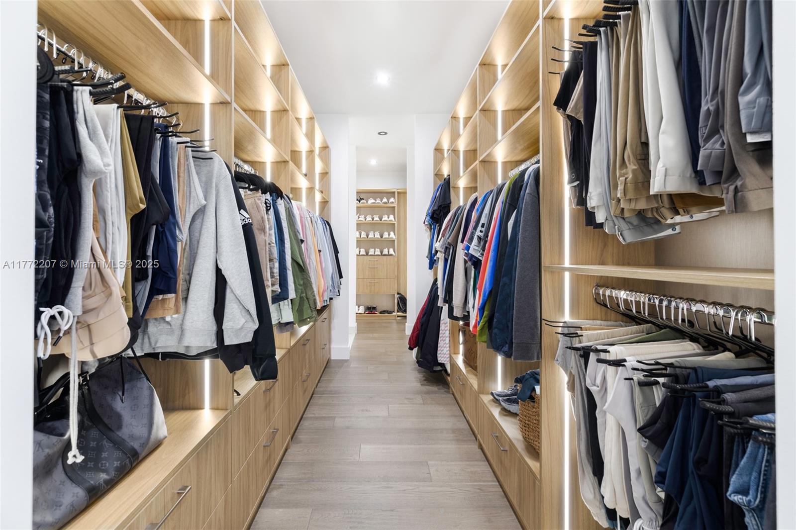 WESTON ESTATES - Residential